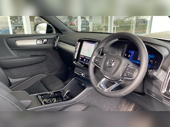 Used Volvo XC40 2025 for sale - 77802265: Photo