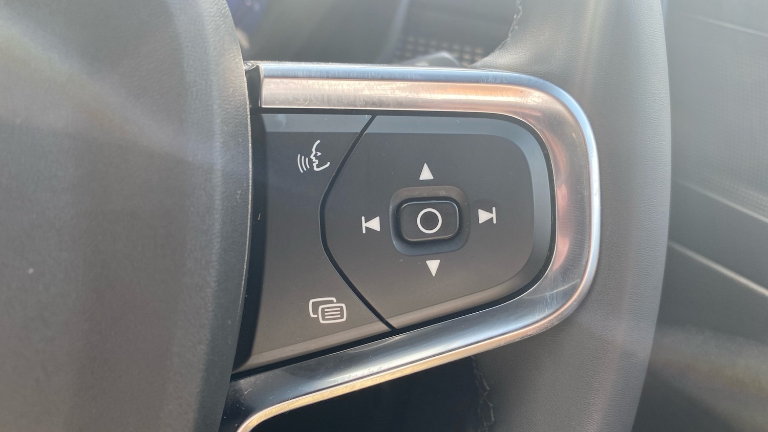 Used Volvo XC40 2022 for sale - 76836893: Photo 19