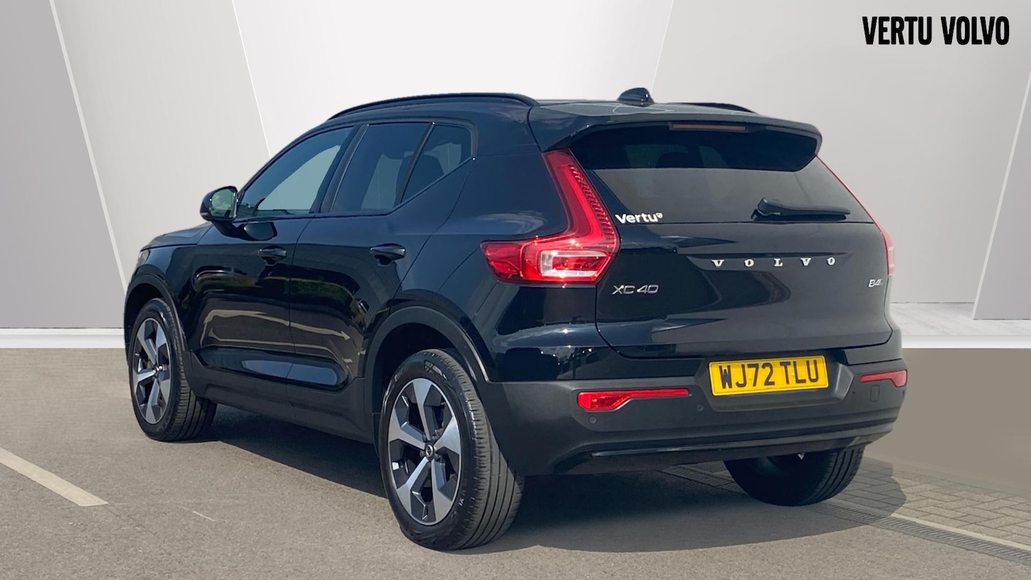 Used Volvo XC40 2022 for sale - 76836893: Photo 2