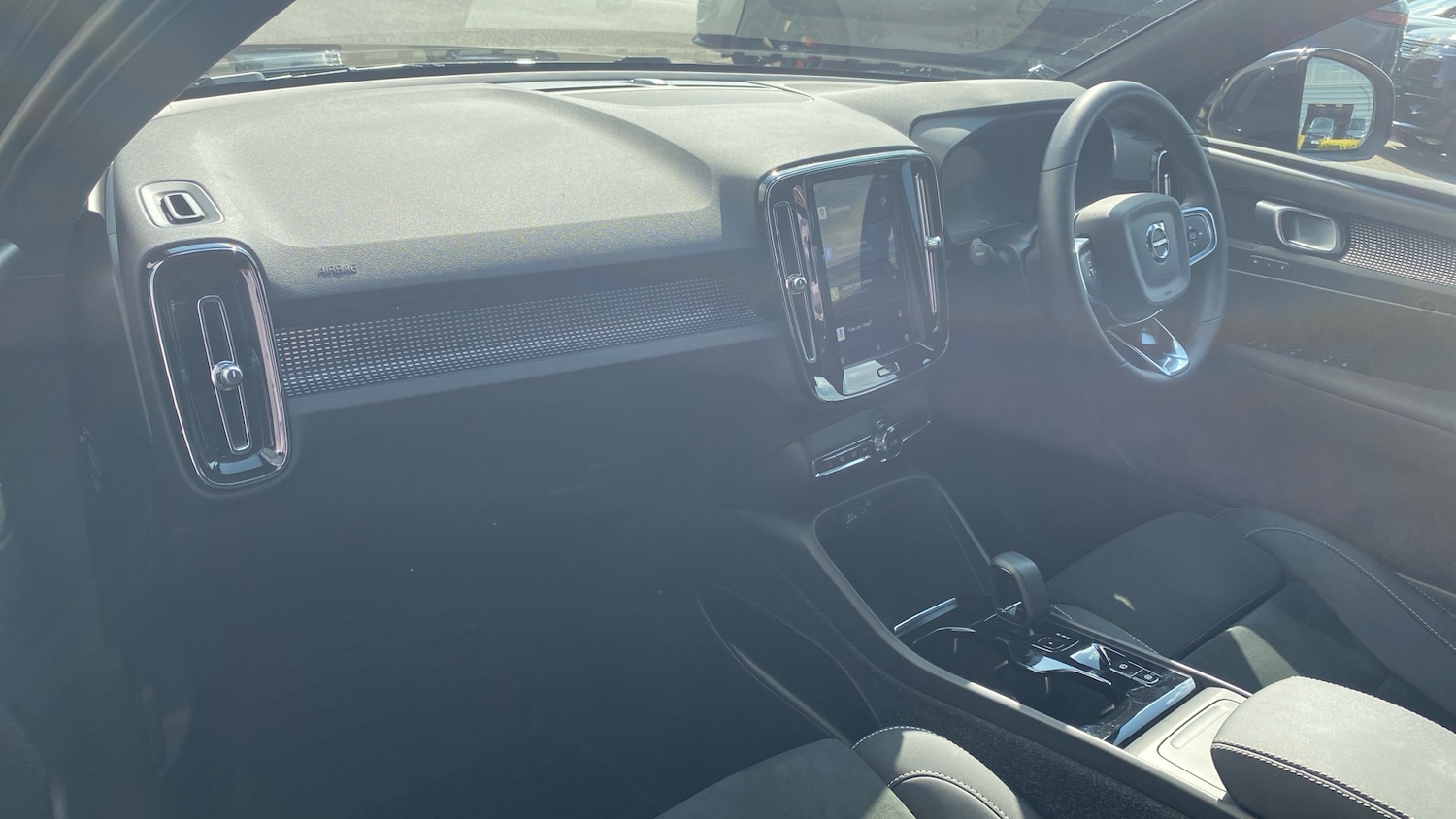 Used Volvo XC40 2022 for sale - 76836893: Photo 4