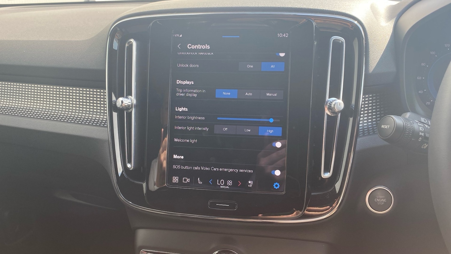 Used Volvo XC40 2022 for sale - 76836893: Photo 40