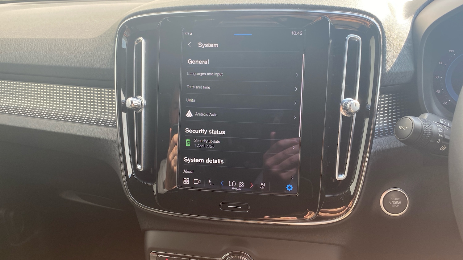 Used Volvo XC40 2022 for sale - 76836893: Photo 44