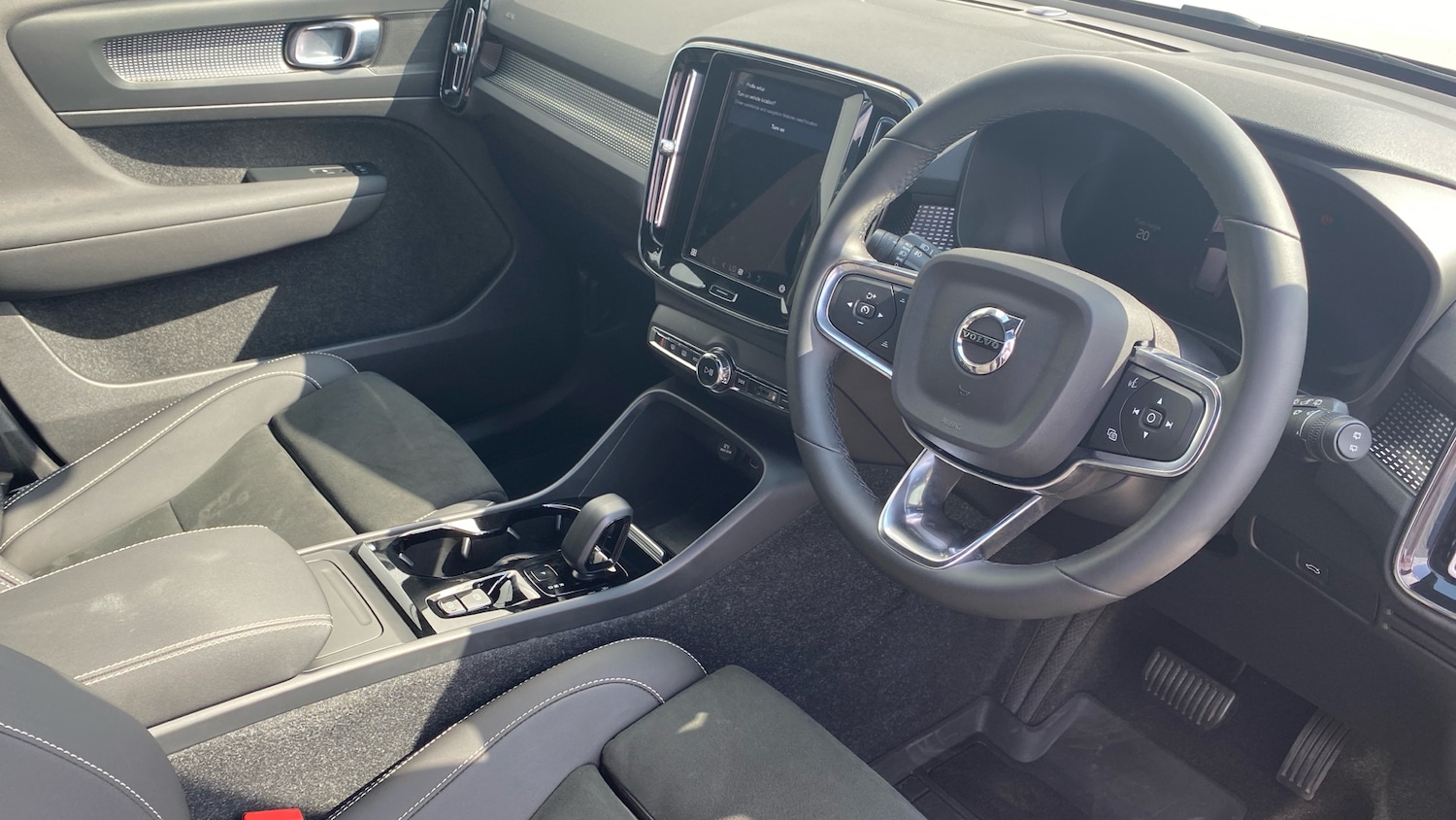 Used Volvo XC40 2022 for sale - 76836893: Photo 5