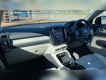 Used Volvo XC40 2024 for sale - 76005944: Photo