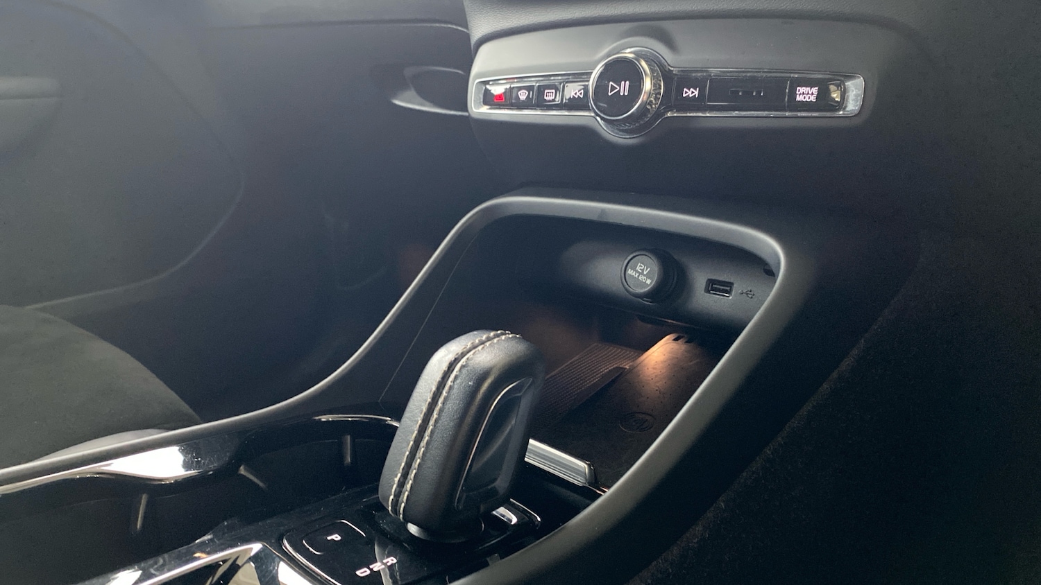 Used Volvo XC40 2022 for sale - 76653210: Photo 14