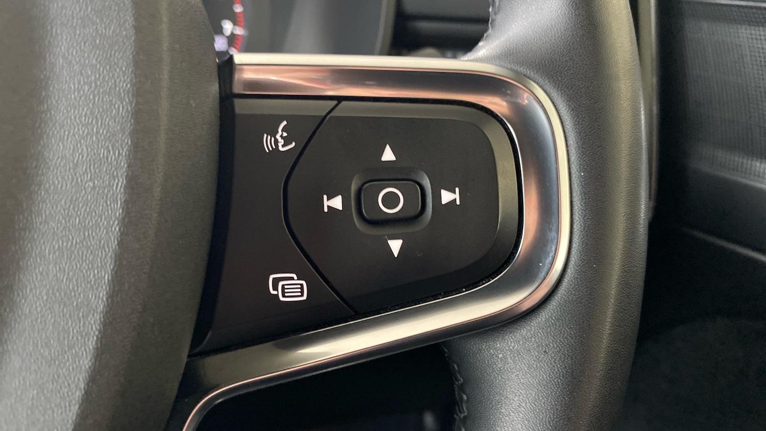 Used Volvo XC40 2022 for sale - 76653210: Photo 19