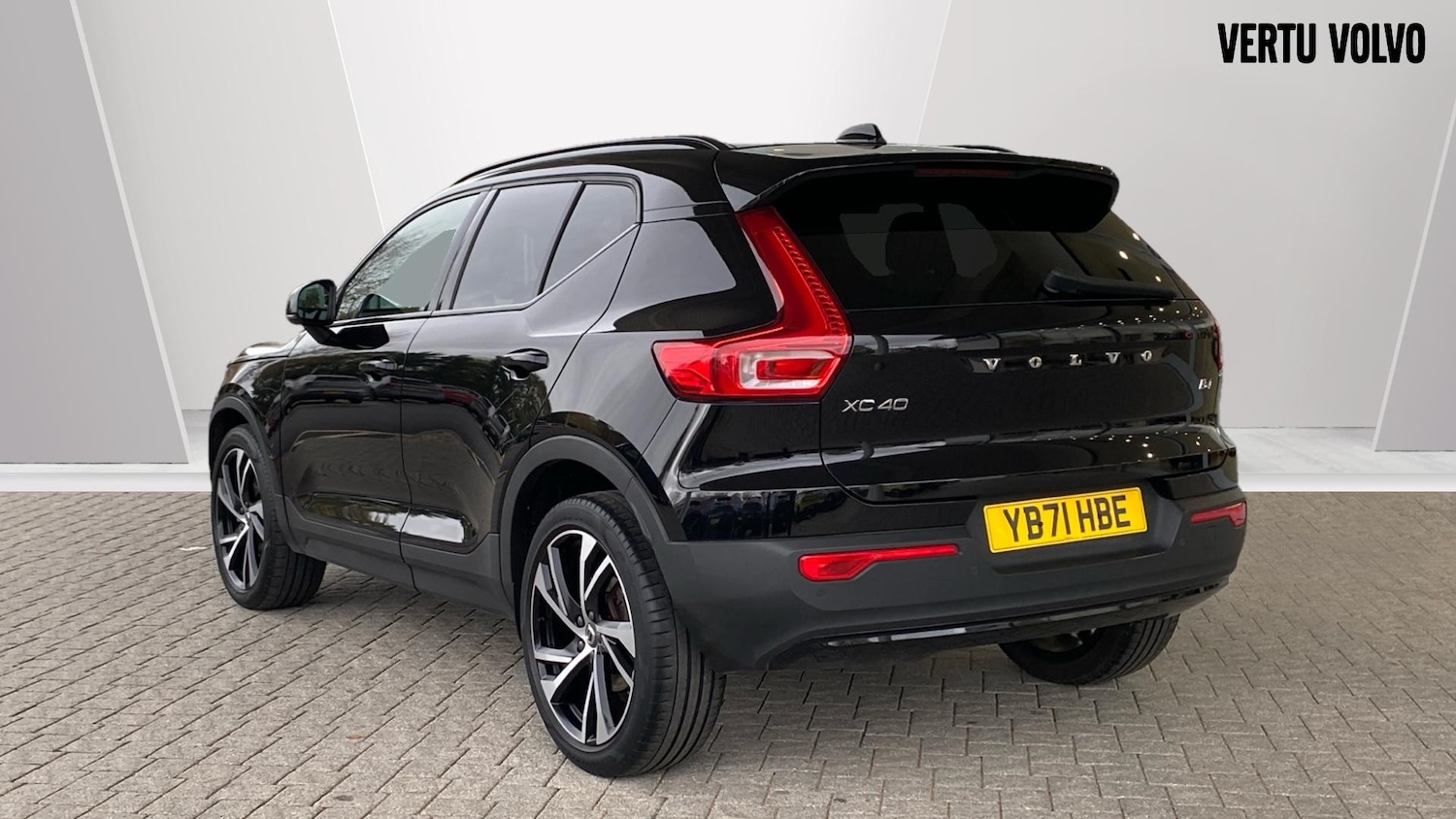 Used Volvo XC40 2022 for sale - 76653210: Photo 2