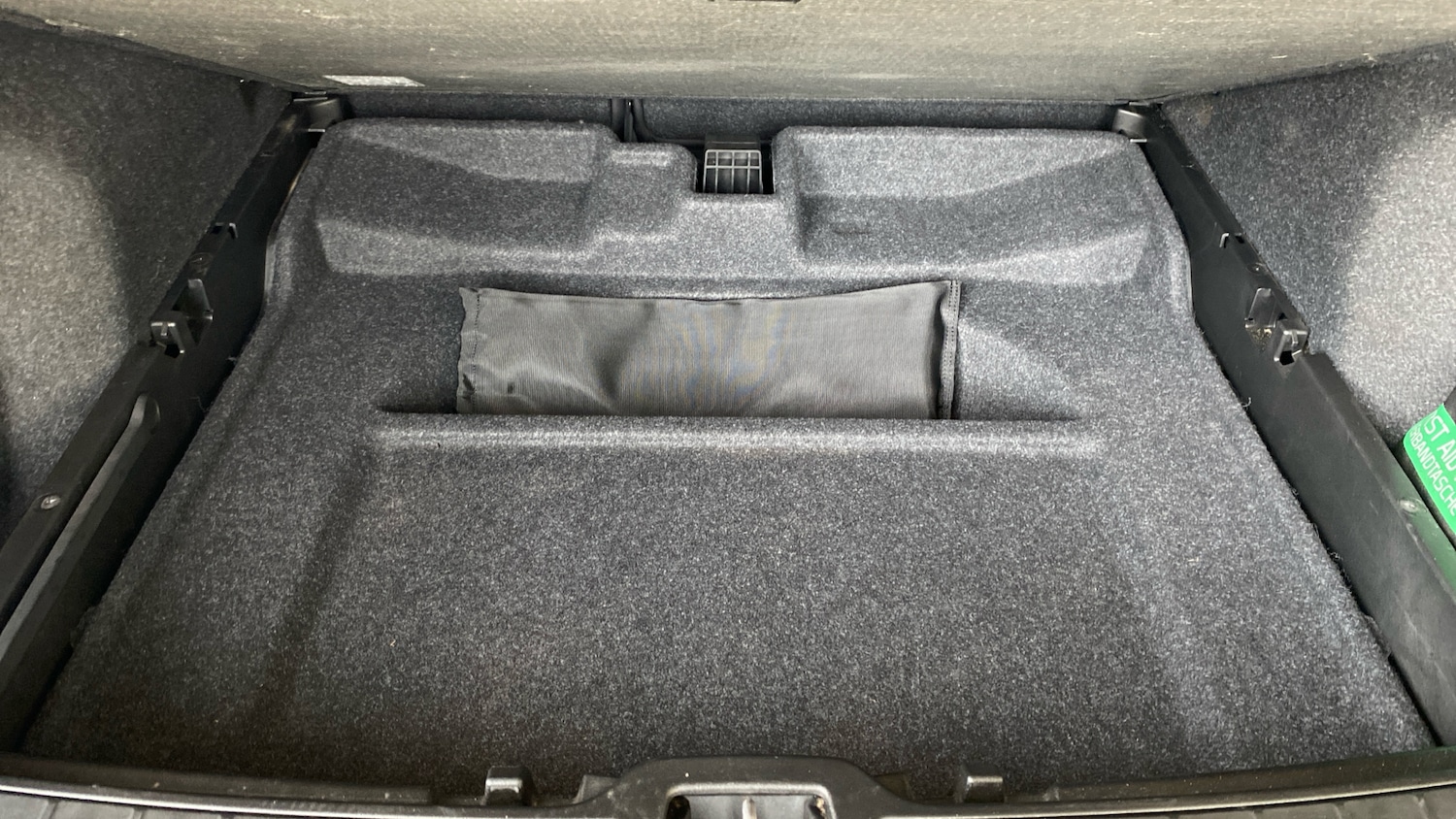 Used Volvo XC40 2022 for sale - 76653210: Photo 40