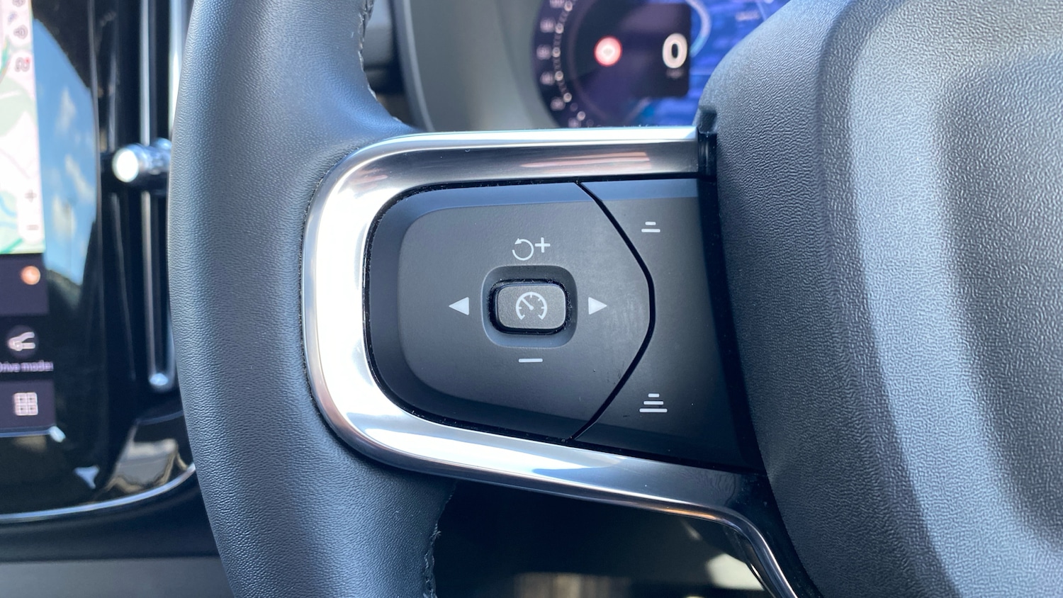 Used Volvo XC40 2022 for sale - 77984763: Photo 30