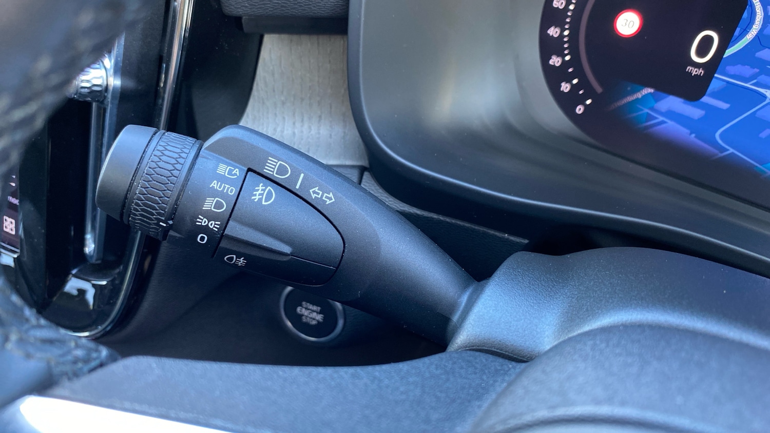 Used Volvo XC40 2022 for sale - 77984763: Photo 33