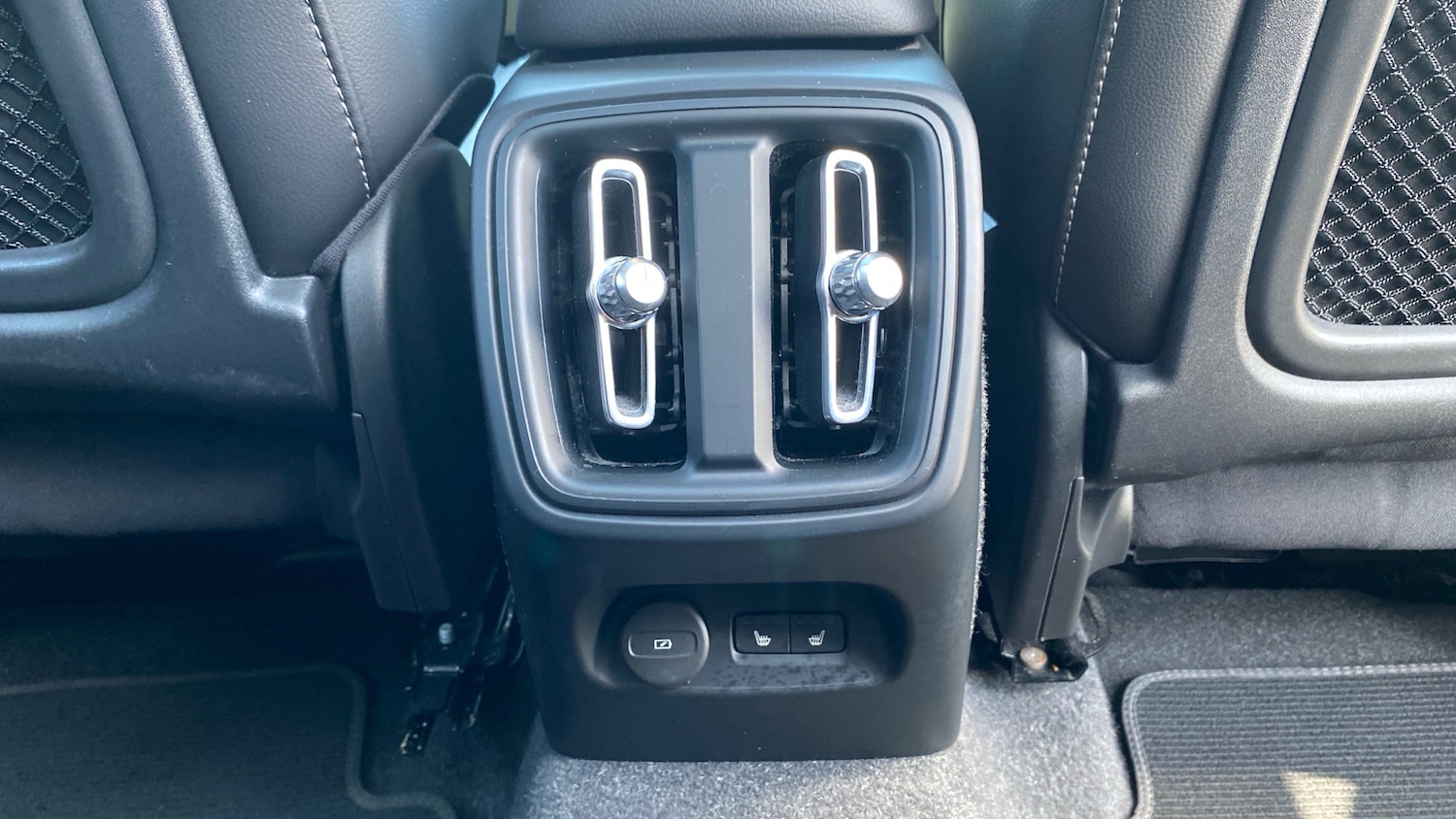 Used Volvo XC40 2022 for sale - 77984763: Photo 39