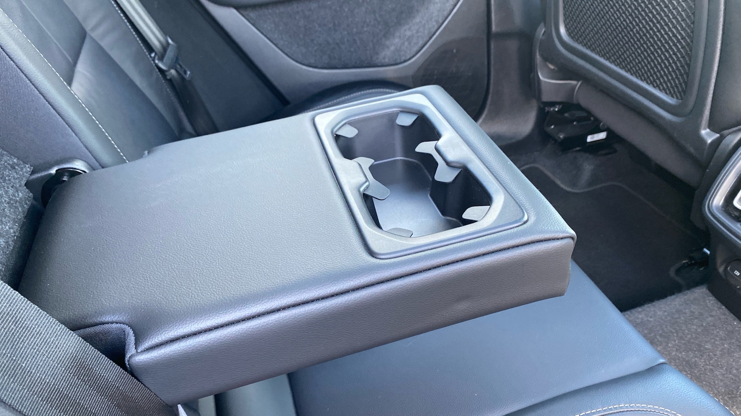 Used Volvo XC40 2022 for sale - 77984763: Photo 40