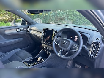 Used Volvo XC40 2023 for sale - 78344406: Photo