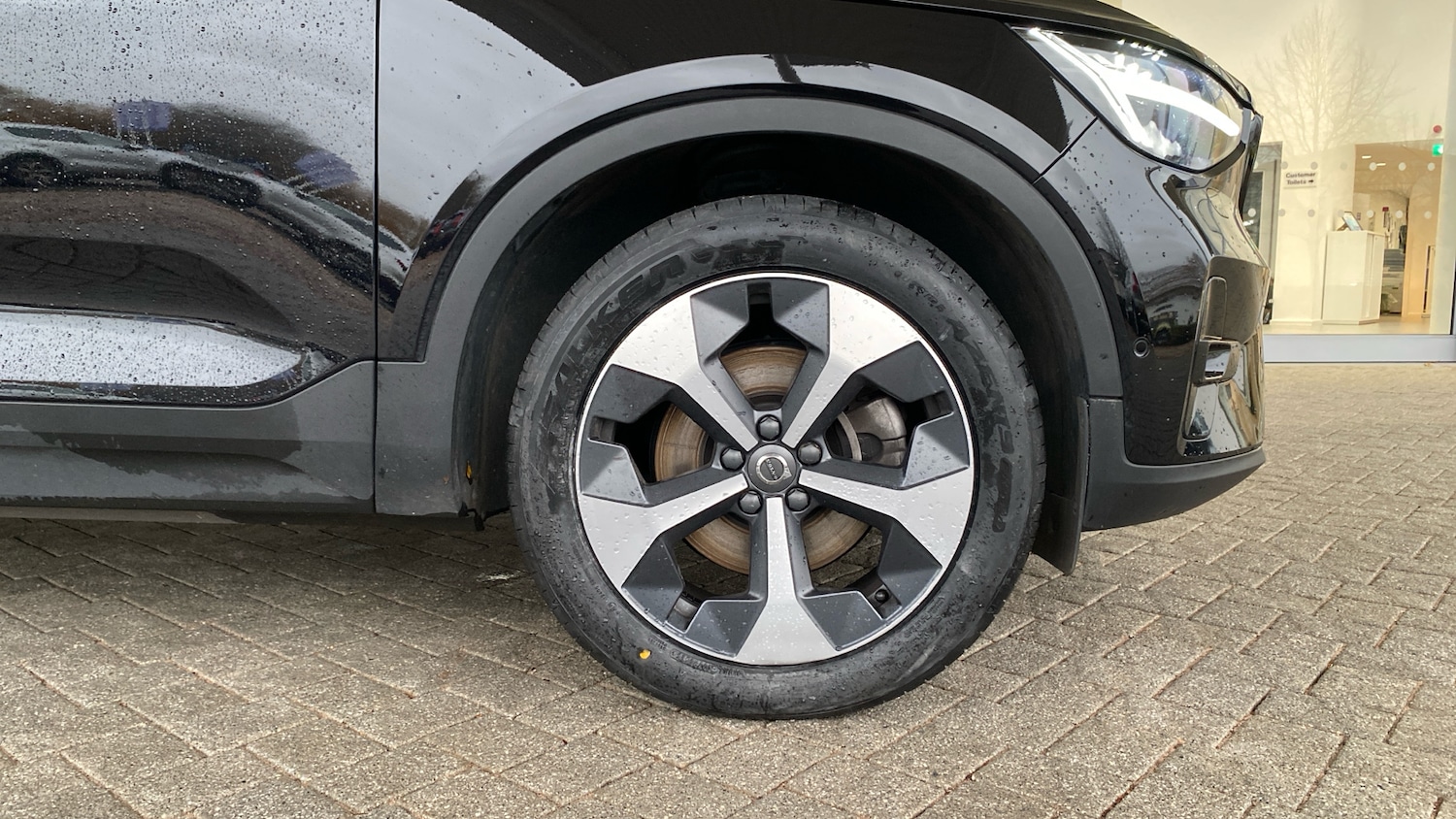 Used Volvo XC40 2023 for sale - 76696886: Photo 9