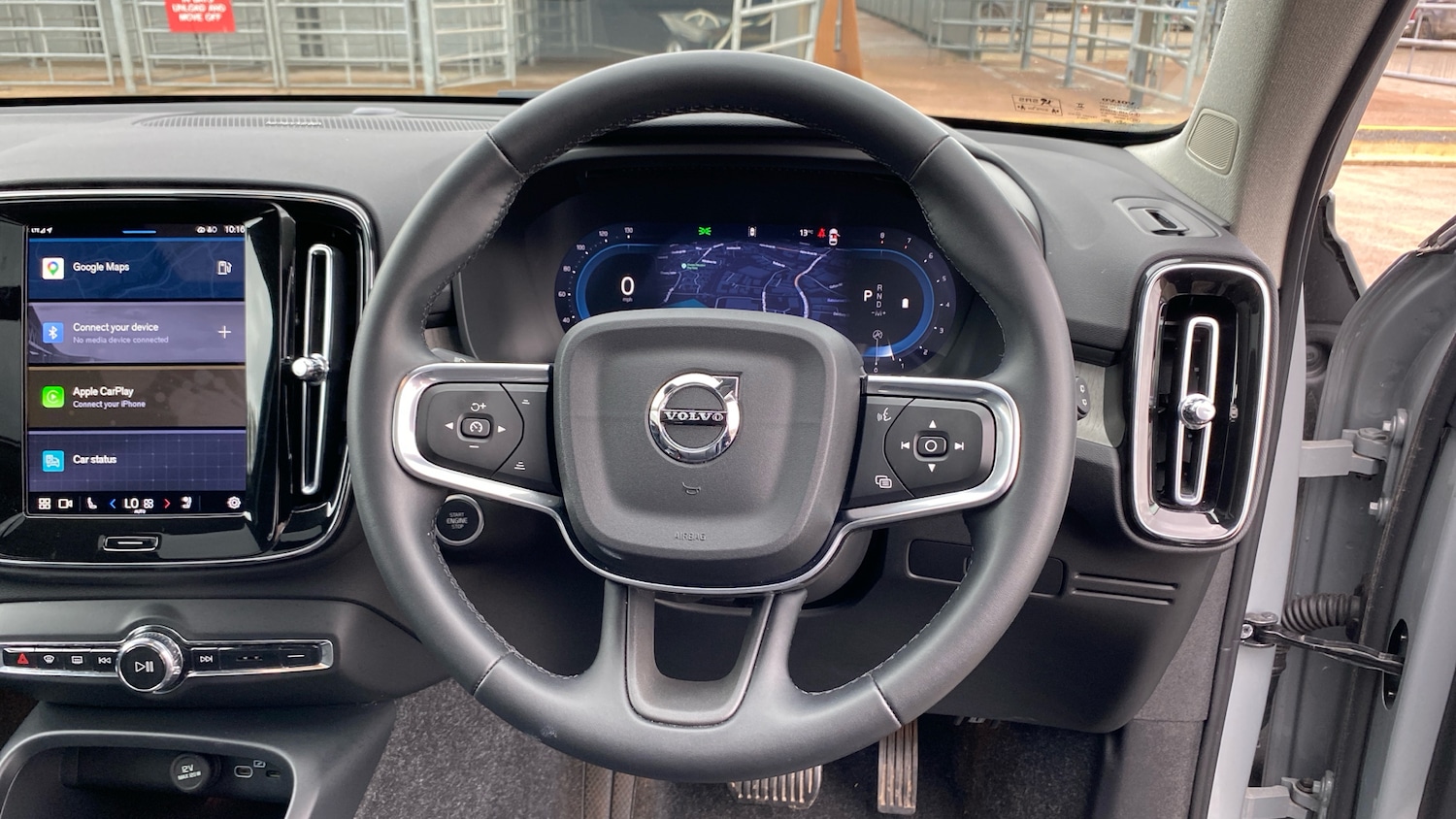 Used Volvo XC40 2025 for sale - 77915348: Photo 10