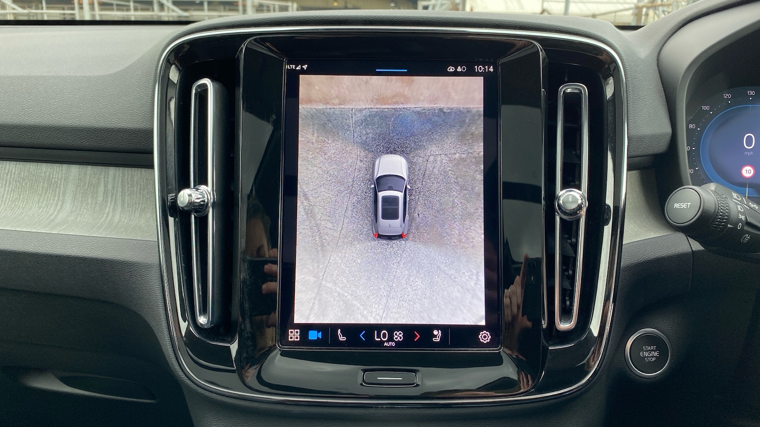 Used Volvo XC40 2025 for sale - 77915348: Photo 15