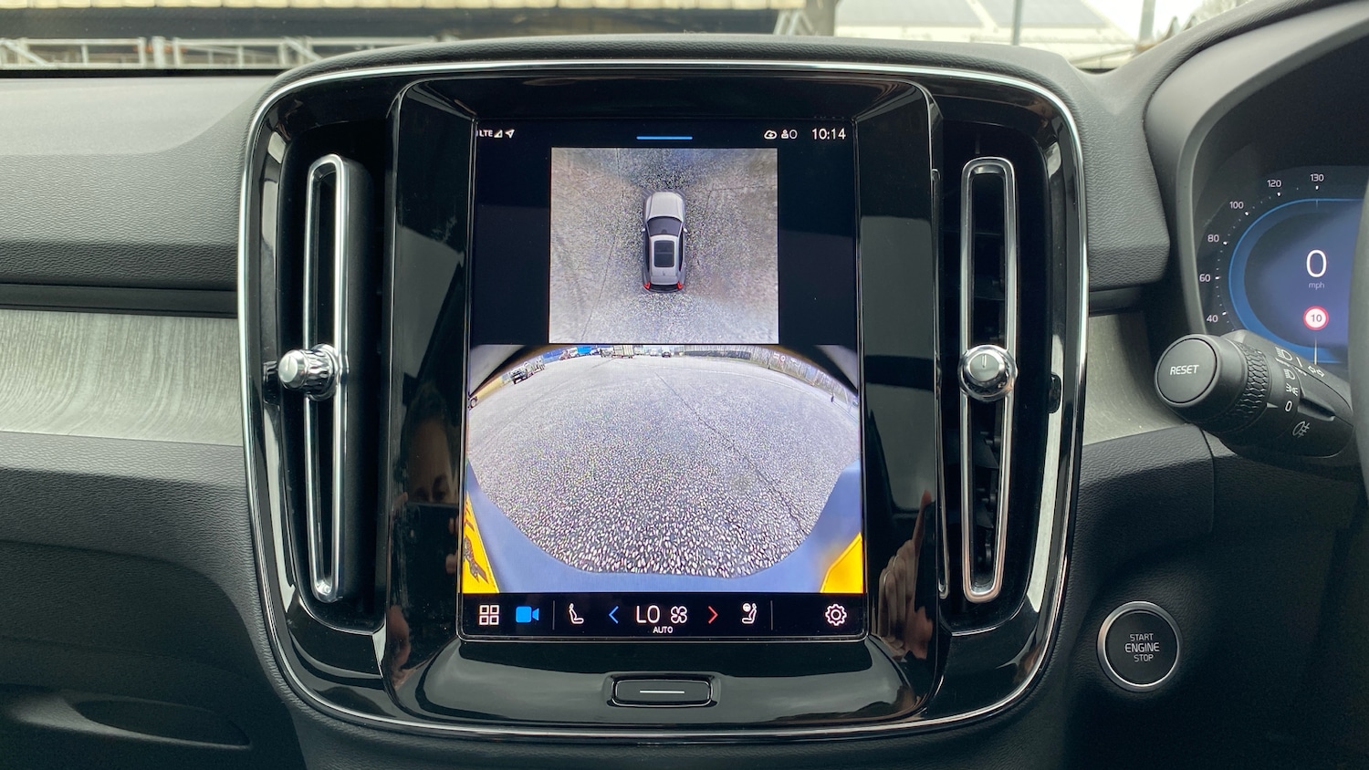 Used Volvo XC40 2025 for sale - 77915348: Photo 16