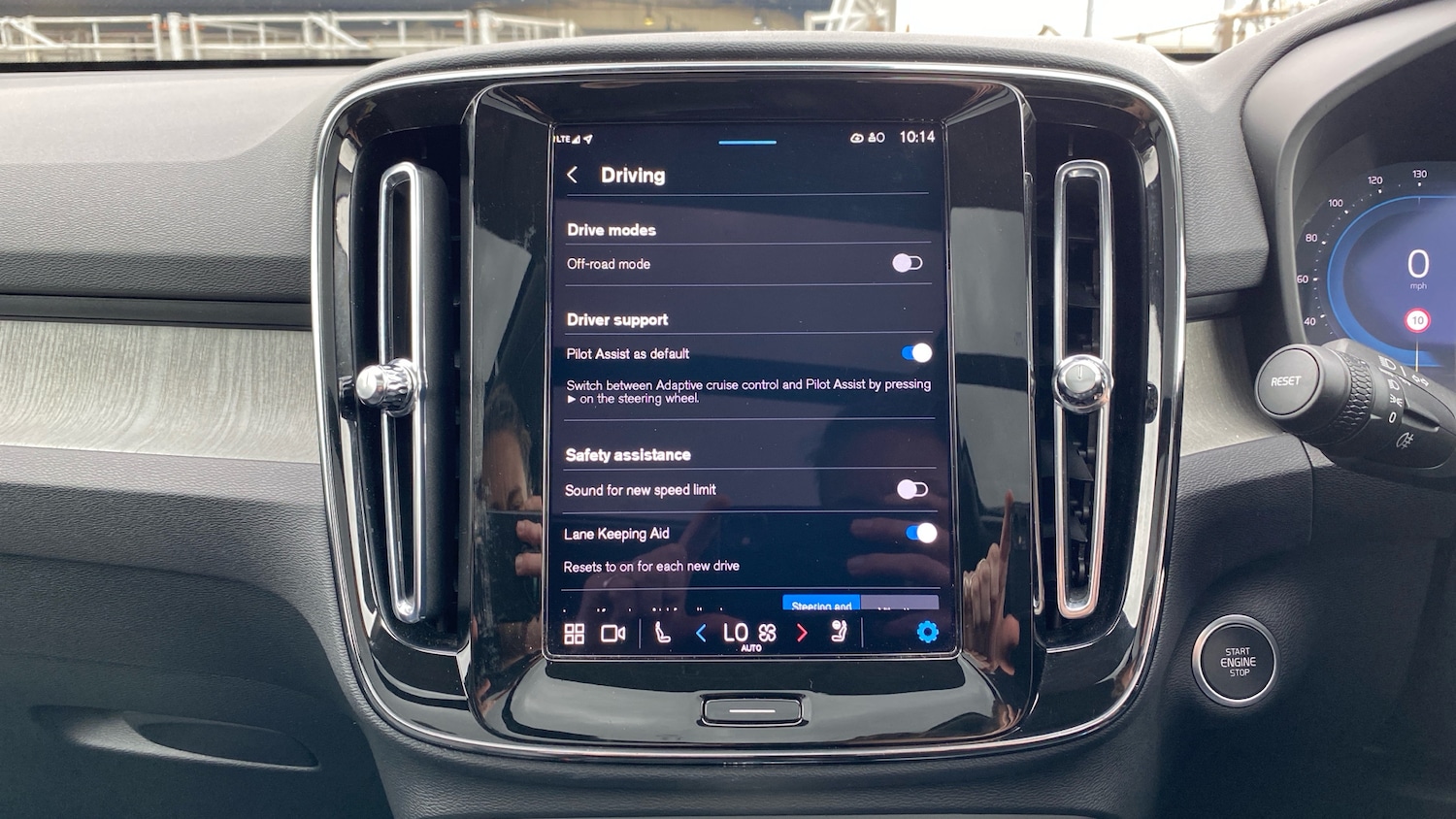 Used Volvo XC40 2025 for sale - 77915348: Photo 21