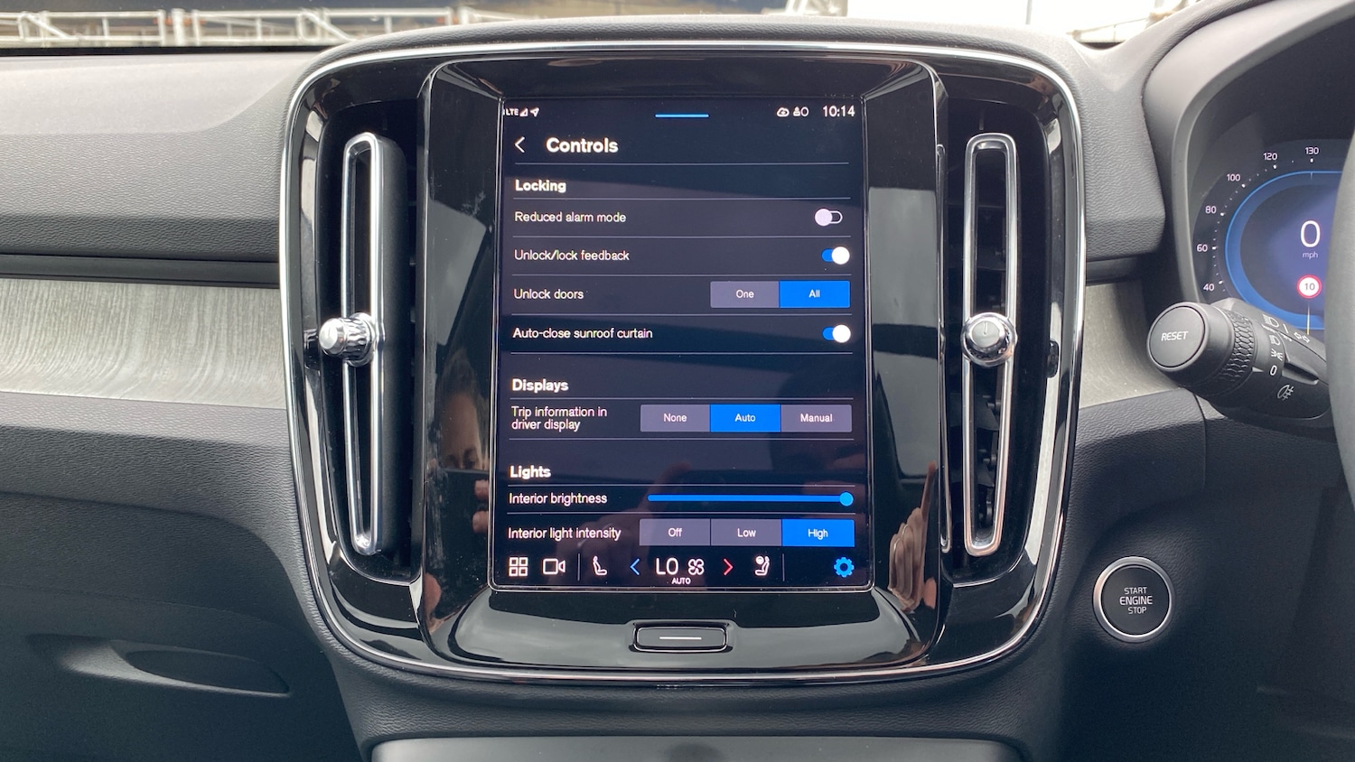 Used Volvo XC40 2025 for sale - 77915348: Photo 24