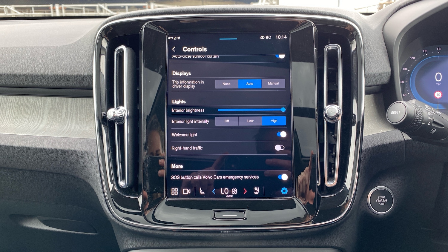 Used Volvo XC40 2025 for sale - 77915348: Photo 25