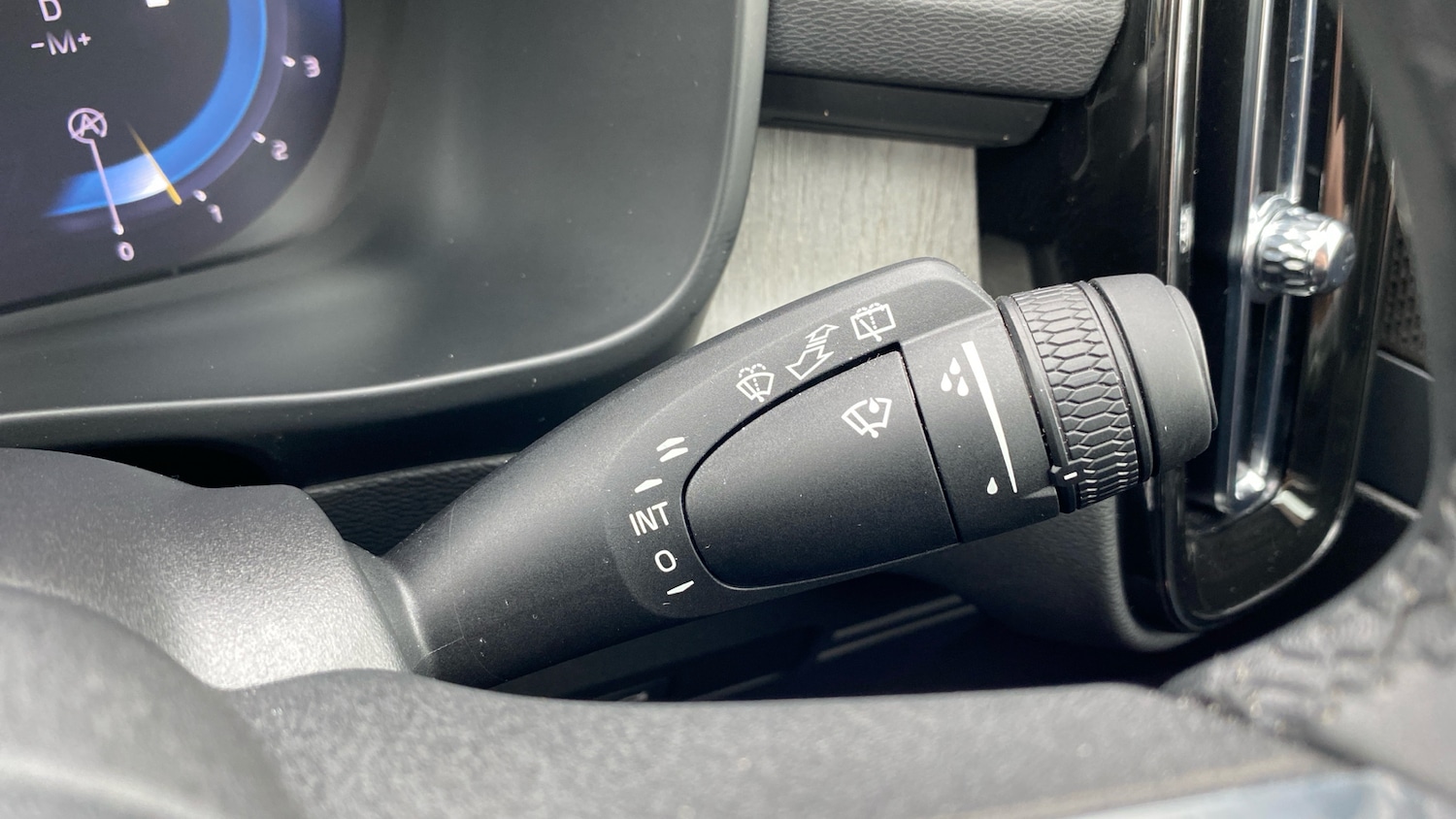 Used Volvo XC40 2025 for sale - 77915348: Photo 30