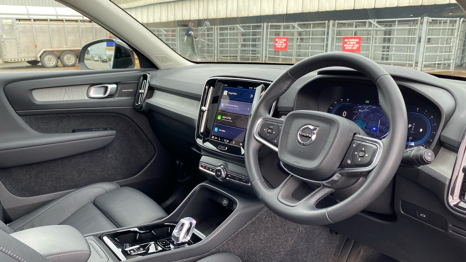 Used Volvo XC40 2025 for sale - 77915348: Photo 4