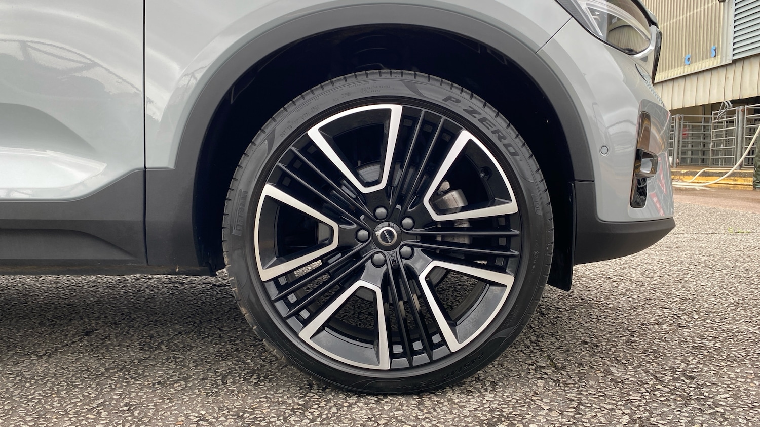 Used Volvo XC40 2025 for sale - 77915348: Photo 9