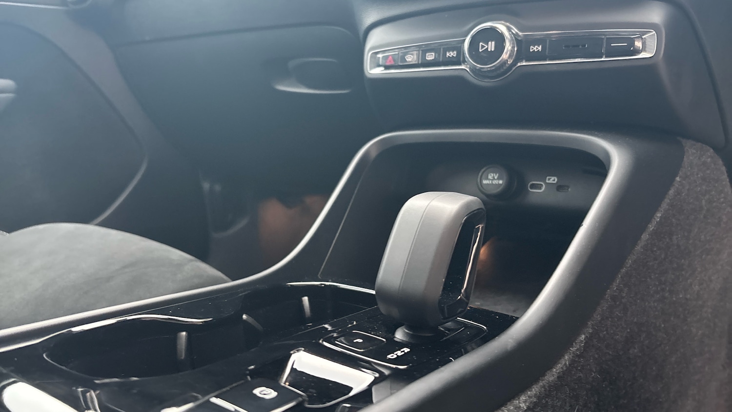 Used Volvo XC40 2025 for sale - 76653195: Photo 14