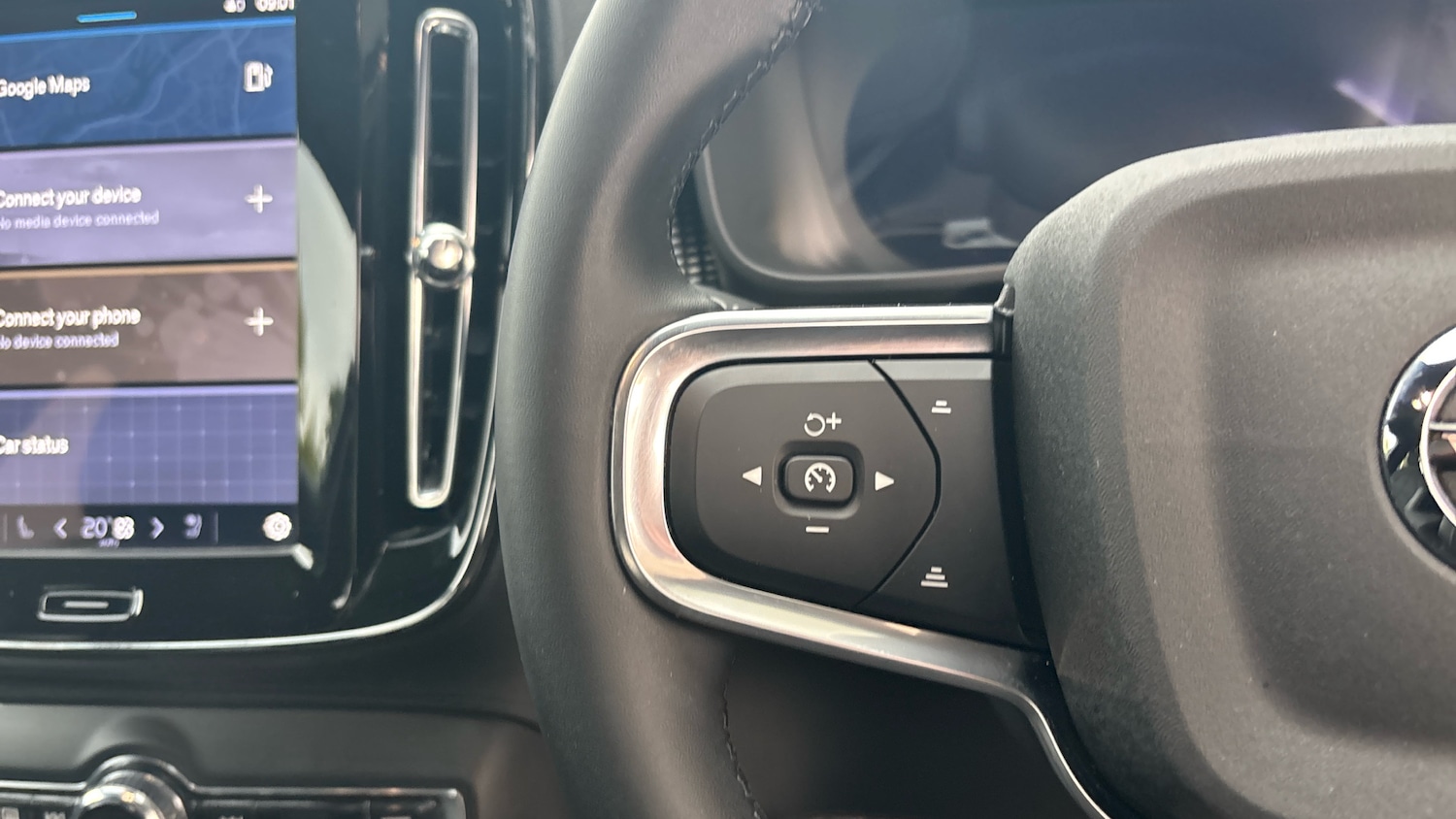 Used Volvo XC40 2025 for sale - 76653195: Photo 18