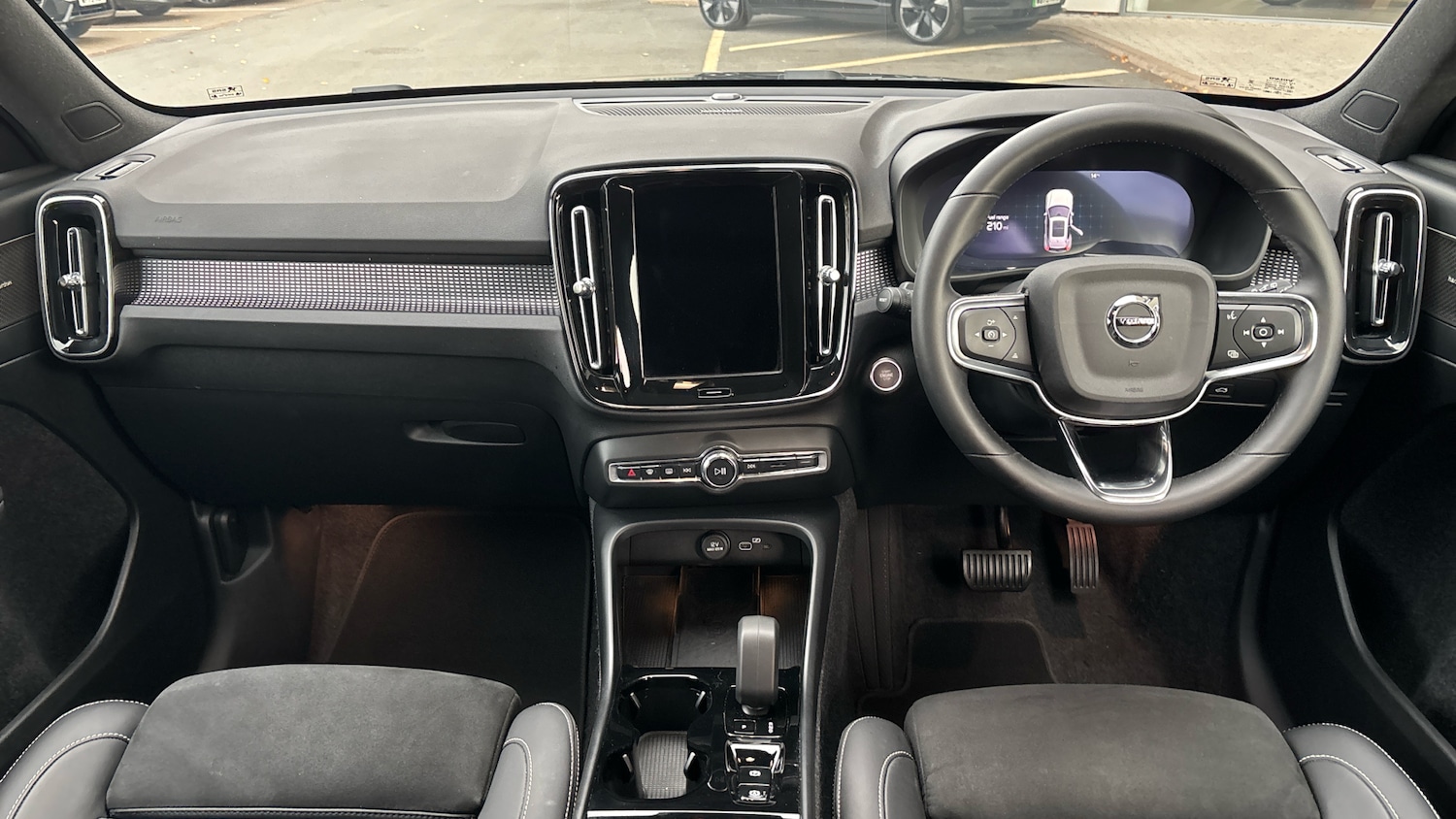 Used Volvo XC40 2025 for sale - 76653195: Photo 20