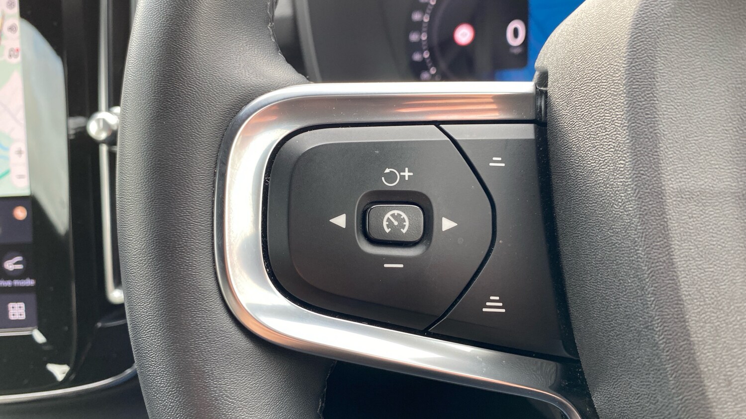 Used Volvo XC40 2022 for sale - 77790088: Photo 18