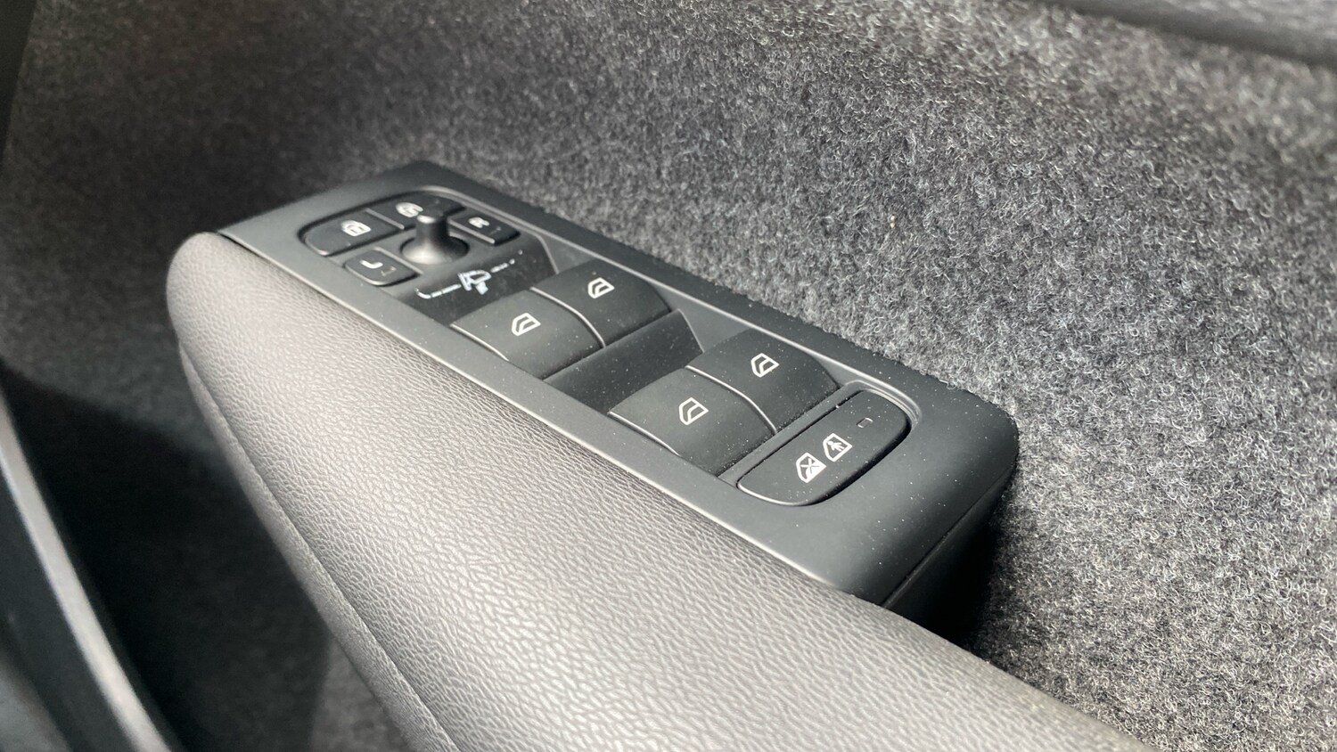 Used Volvo XC40 2022 for sale - 77790088: Photo 21