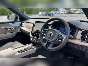 Used Volvo XC90 2025 for sale - 78453230: Photo