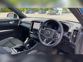 Used Volvo EX40 2025 for sale - 78581933: Photo