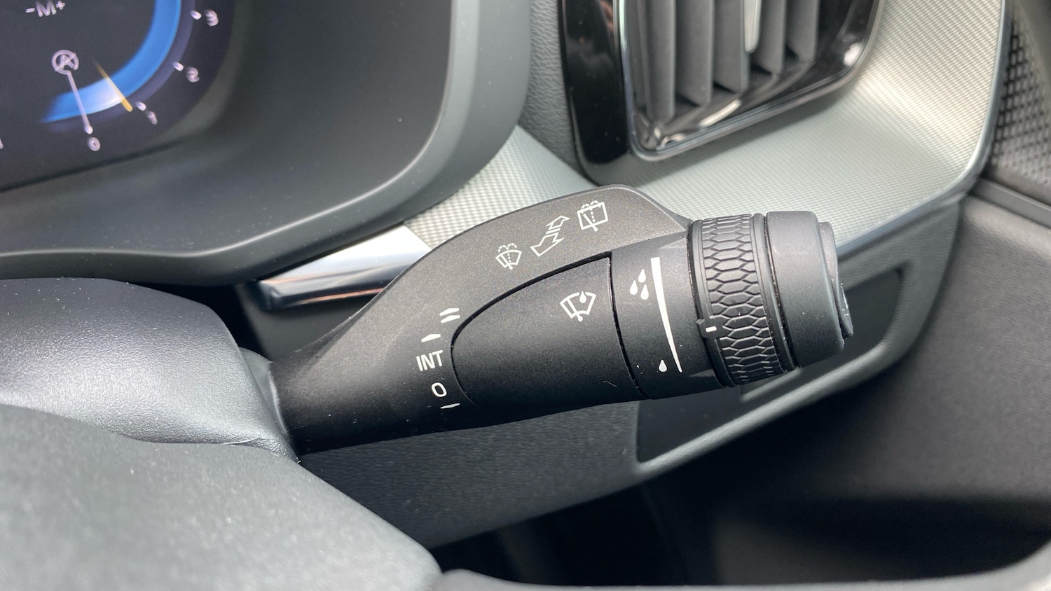 Used Volvo XC60 2024 for sale - 77336451: Photo 30