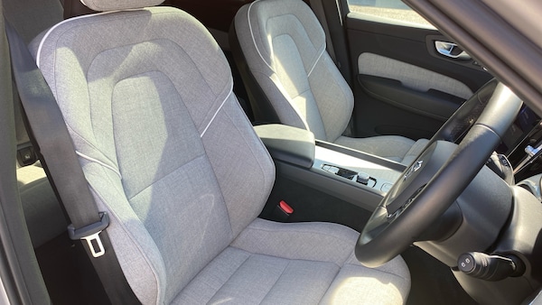 Used Volvo XC60 2023 for sale - 75380913: Photo 9