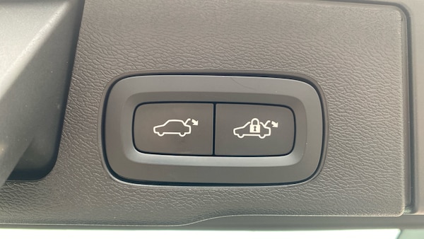 Used Volvo XC60 2021 for sale - 75584608: Photo 44