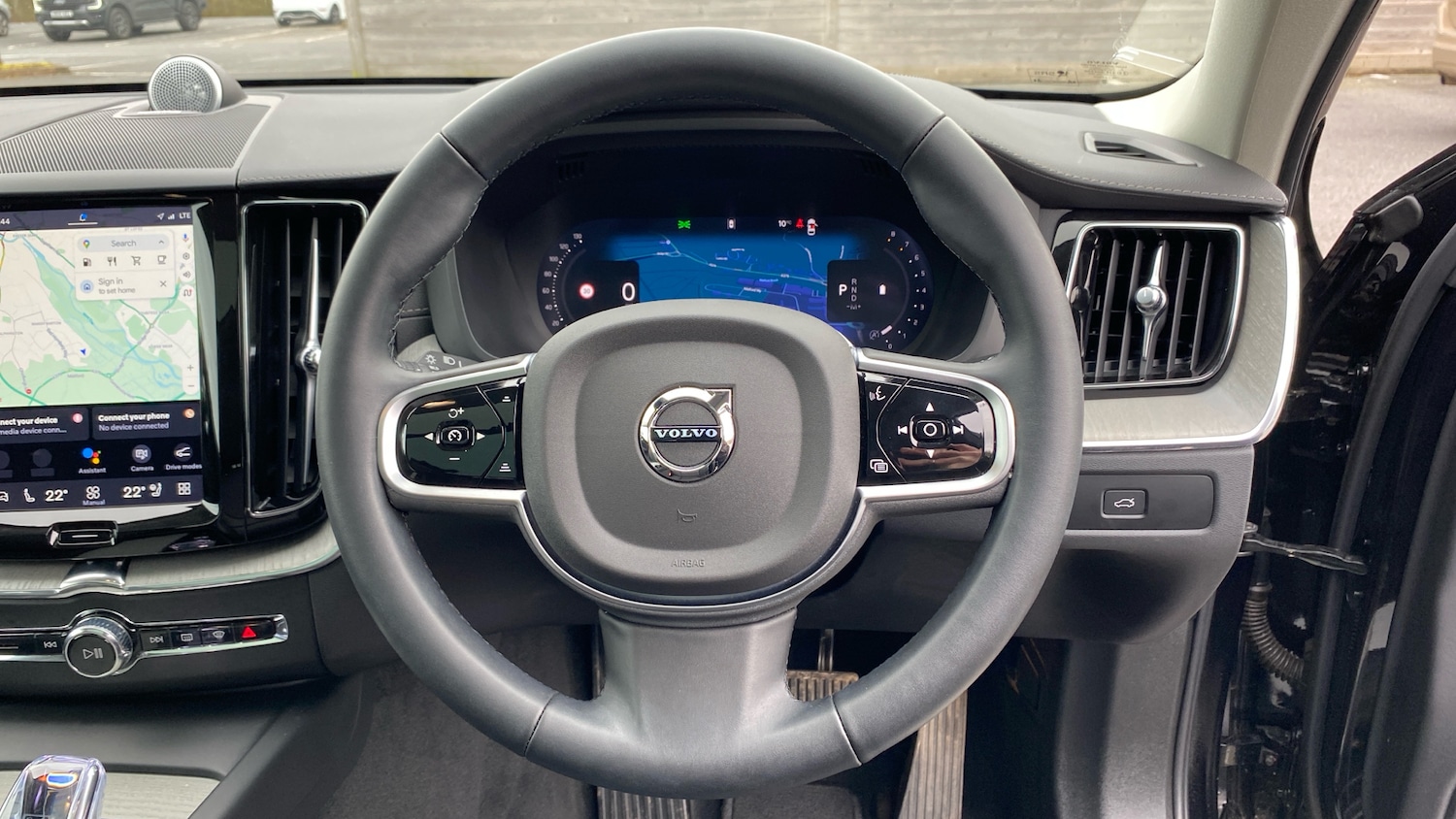 Used Volvo XC60 2025 for sale - 77651016: Photo 10