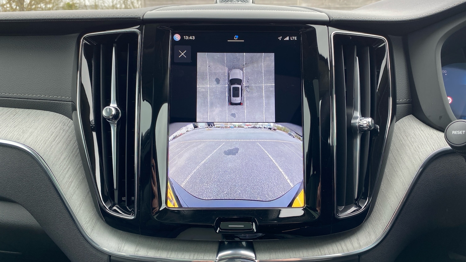 Used Volvo XC60 2025 for sale - 77651016: Photo 26