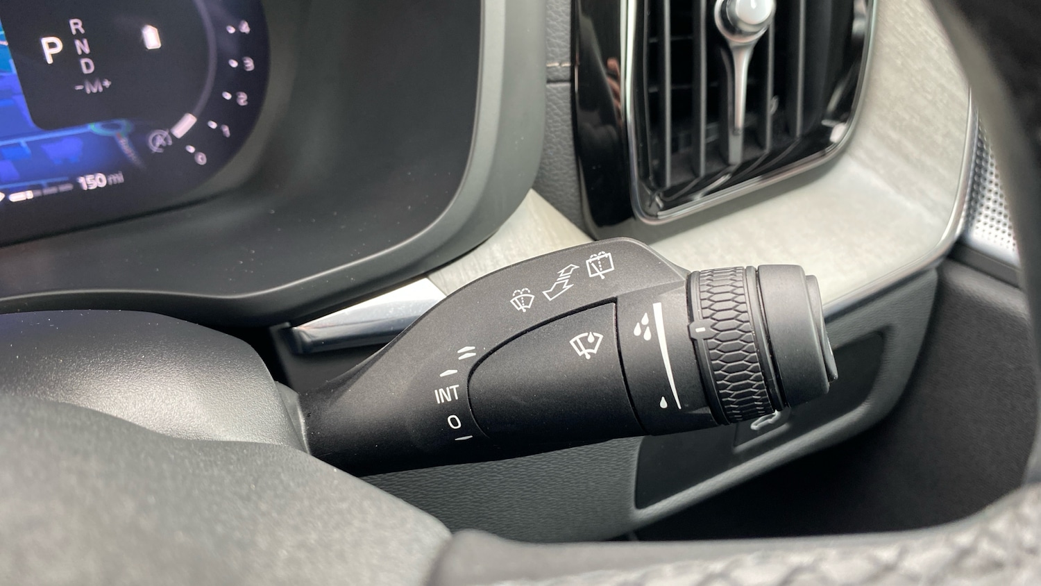 Used Volvo XC60 2025 for sale - 77651016: Photo 32