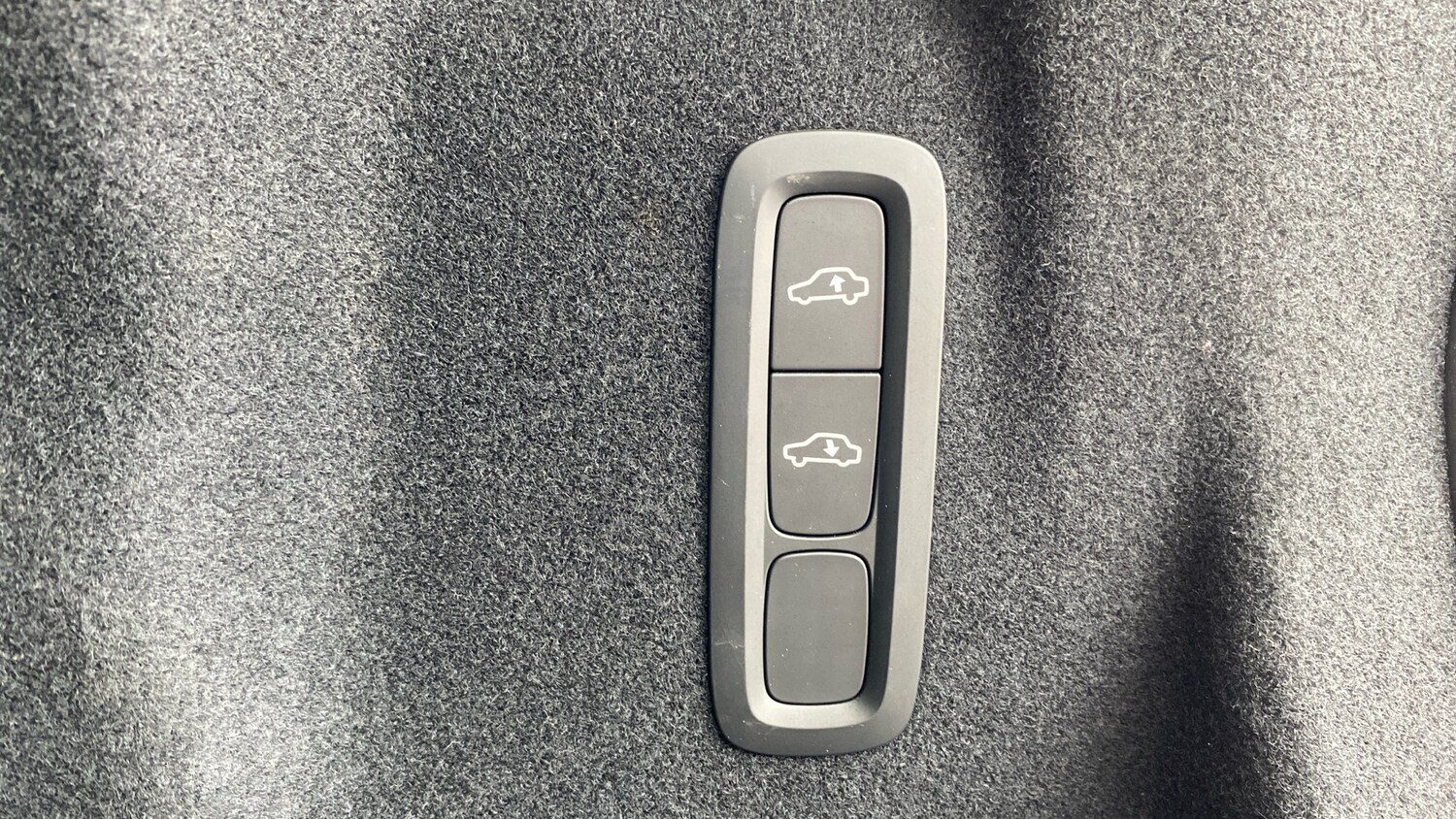 Used Volvo XC60 2025 for sale - 77651016: Photo 40