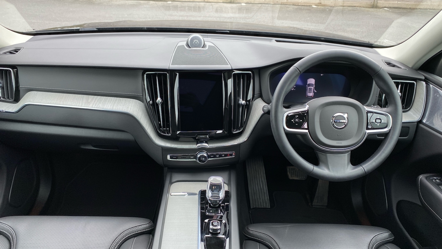 Used Volvo XC60 2025 for sale - 77651016: Photo 5