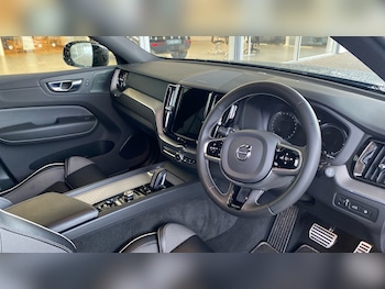 Used Volvo XC60 2021 for sale - 76653224: Photo