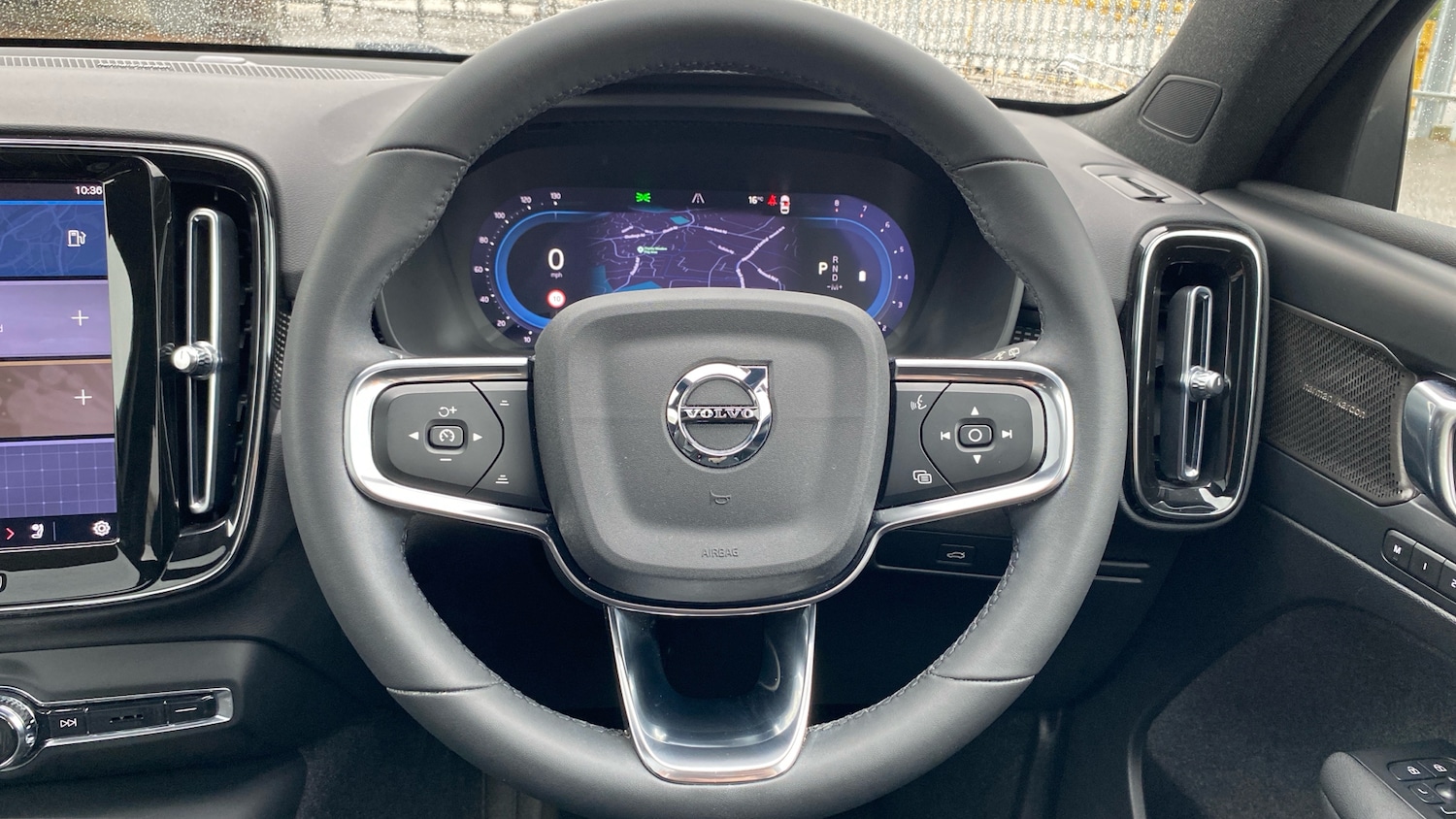 Used Volvo XC40 2022 for sale - 76653265: Photo 10