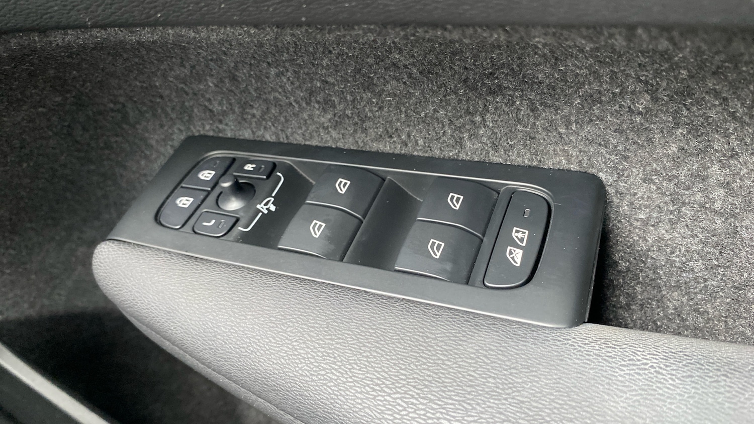 Used Volvo XC40 2022 for sale - 76653265: Photo 19