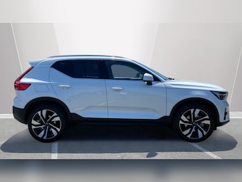 Used Volvo XC40 2025 for sale - 79081443: Photo