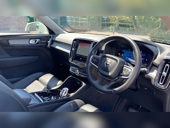 Used Volvo XC40 2025 for sale - 79081443: Photo
