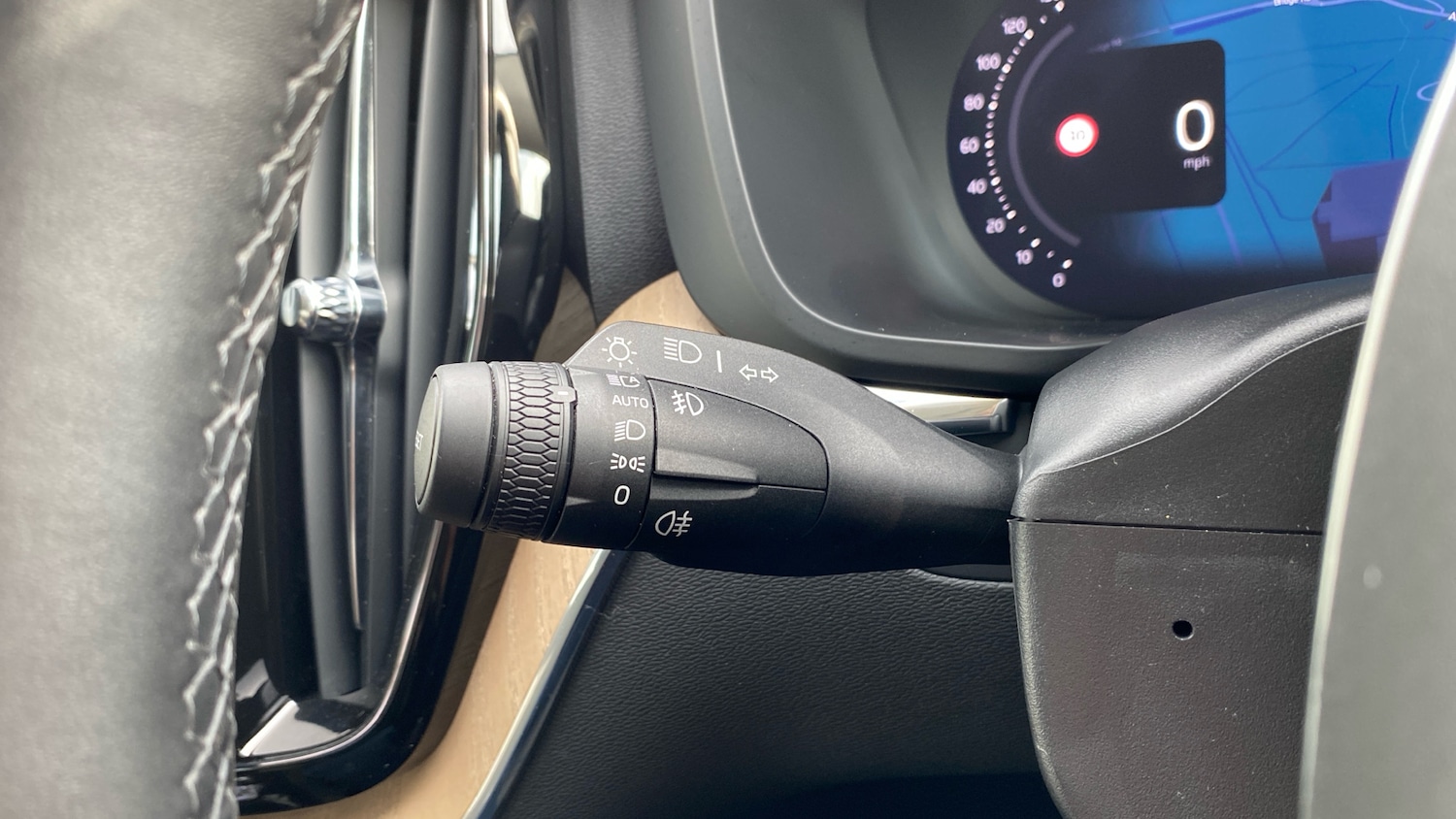 Used Volvo XC60 2025 for sale - 77489902: Photo 17