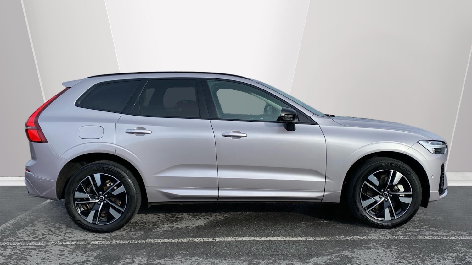 Used Volvo XC60 2025 for sale - 77489902: Photo 3