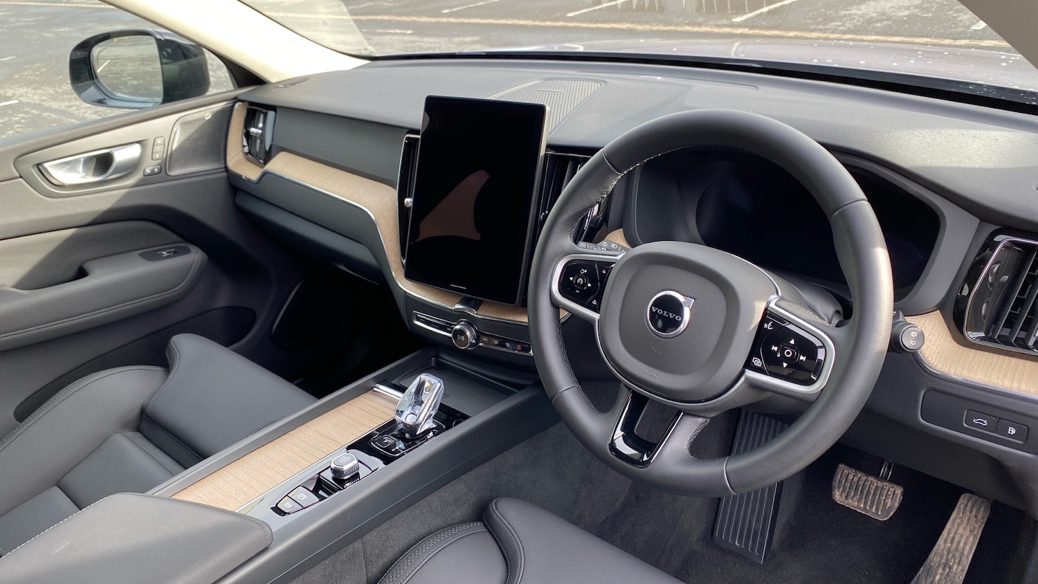 Used Volvo XC60 2025 for sale - 77489902: Photo 4